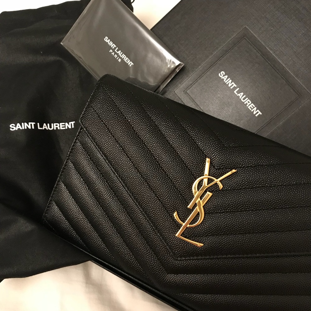 SOLD. NWT SAINT LAURENT WALLET ON CHAIN